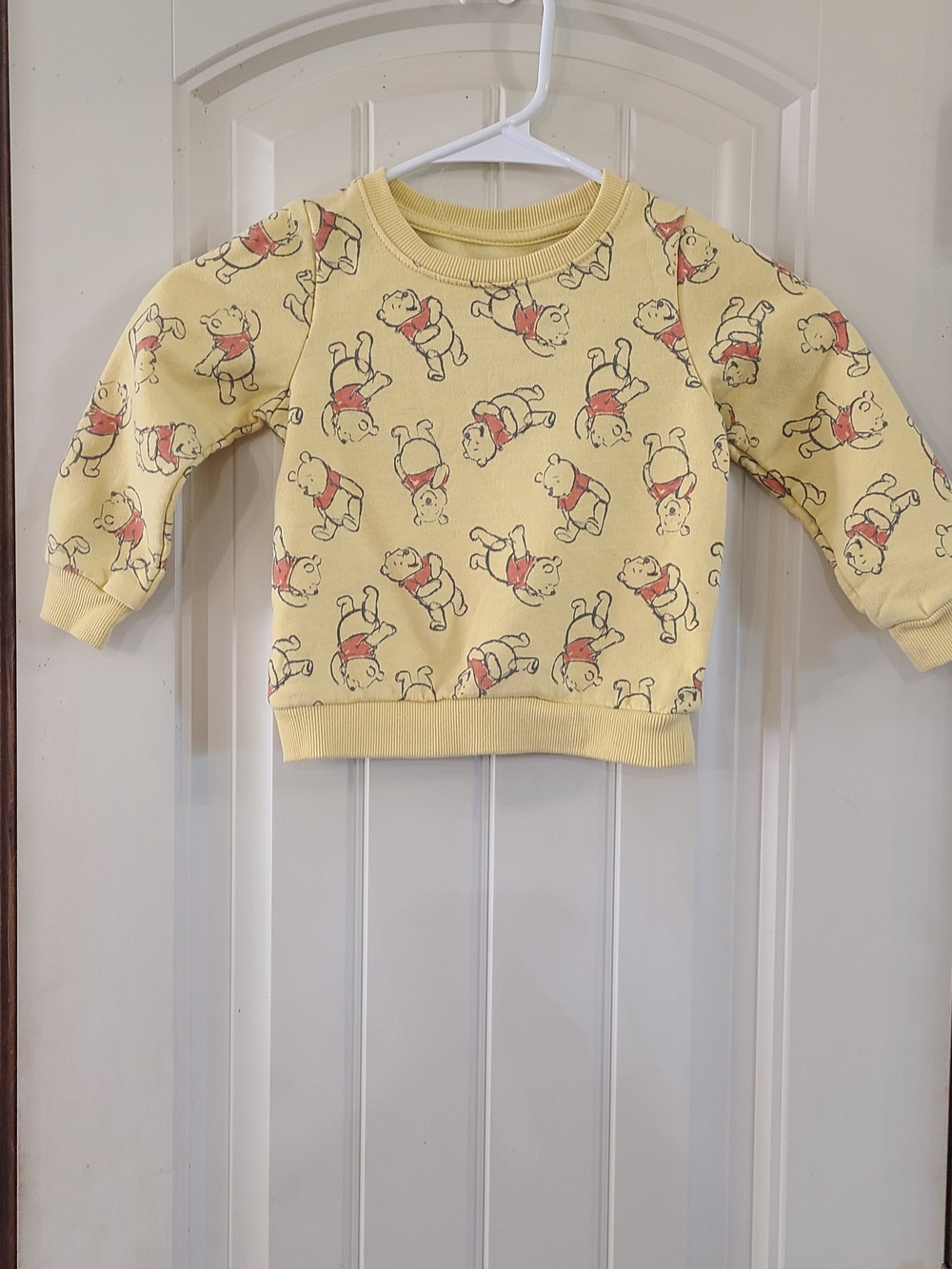 Disney Yellow Winnie the Pooh All-Over Print Kids Sweatshirt 3T